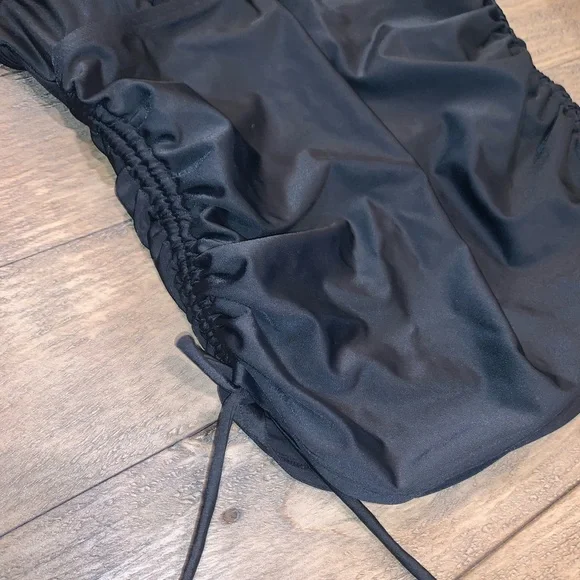 Athleta Black Ruched Double Strap Swimsuit Tank Adjustable Underwire 34B - Picture 3 of 6